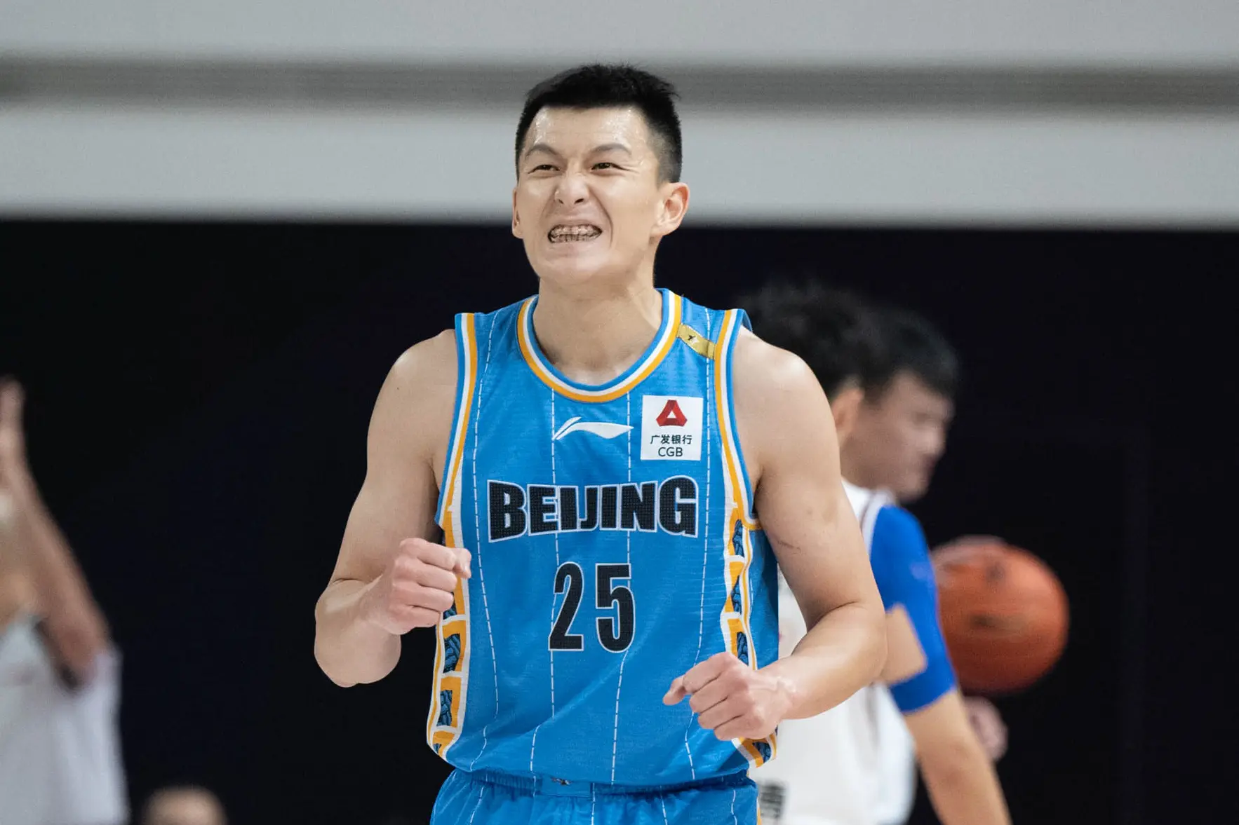 太行, 球员失业, 他因伤一场