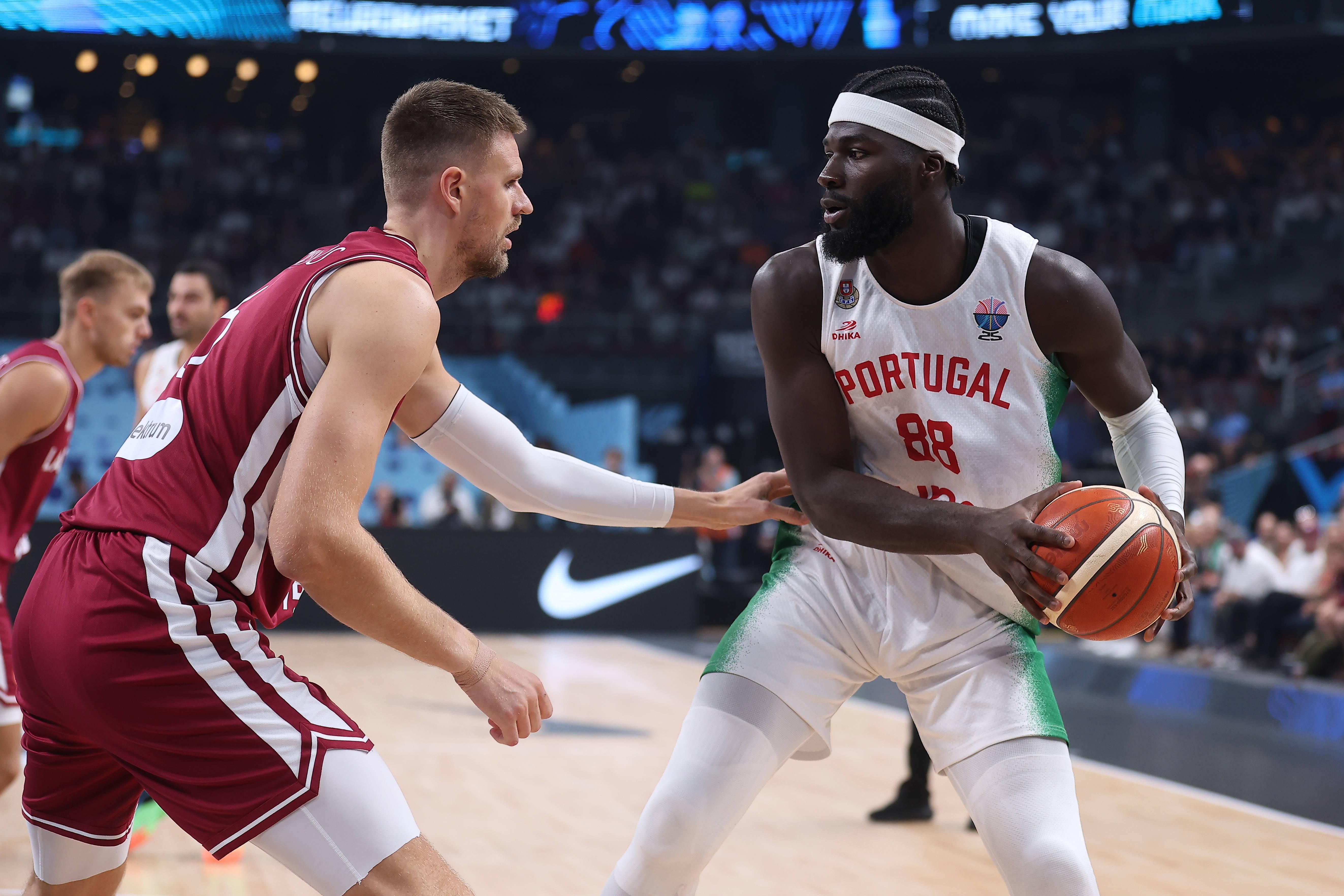 马祖拉教练, 他投入了时