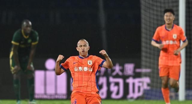 他在欧洲的, 赛场实际 他在欧洲的, 赛场实际