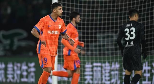 身倒地铲传 身倒地铲传